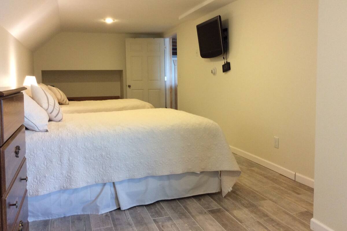 Apartment, Ensuite, Lake View (Miner's Castle Walk out)