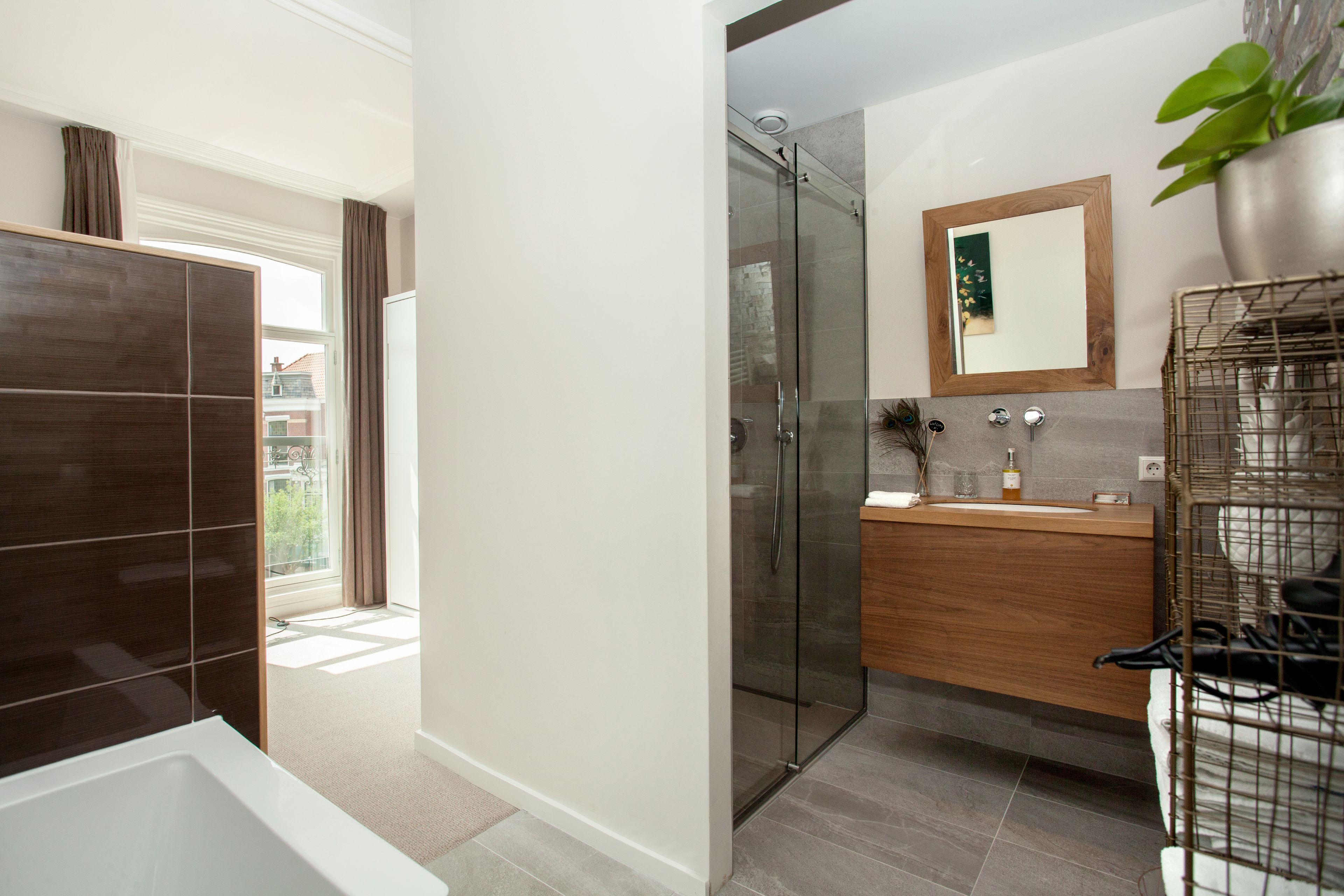 executive room | bathroom | hair dryer, towels