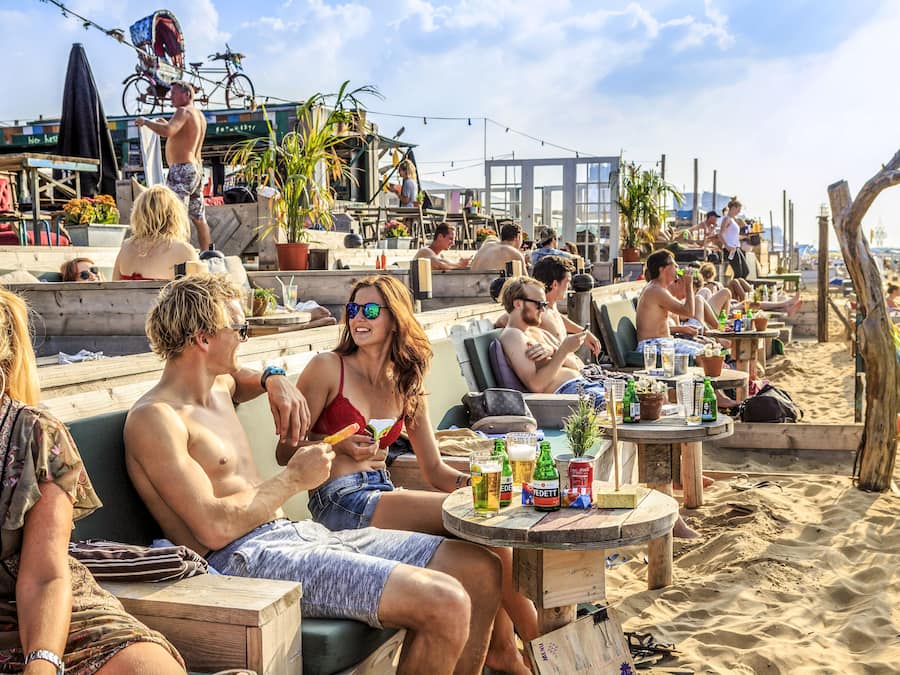 Plage à proximité, 20 bars de plage