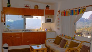 Cabin (Intermedia) | Minibar, individually decorated, individually furnished, rollaway beds
