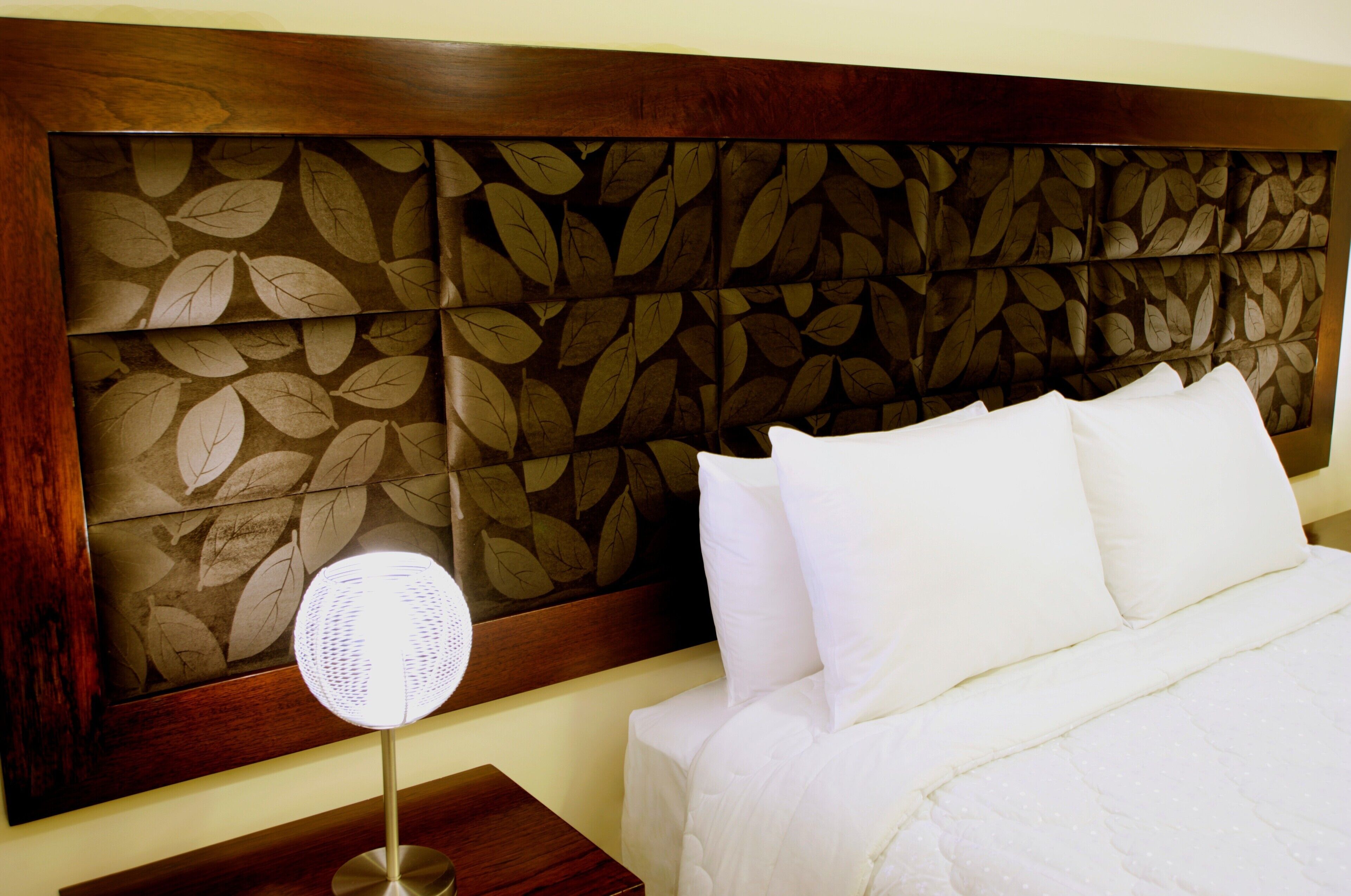 1 bedroom, premium bedding, down duvets, minibar