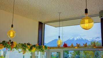 Breakfast, lunch, dinner served; Peruvian cuisine