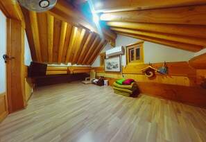 Family Room, Shared Bathroom (Free Korean Traditional Clothes Exp.) | Premium bedding, individually decorated, individually furnished, desk - HanokGuesthouse Jangsoo (Jeonju)