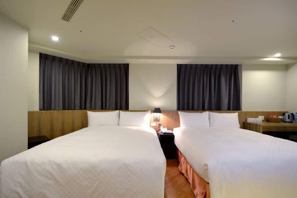 Iron/ironing board, free WiFi