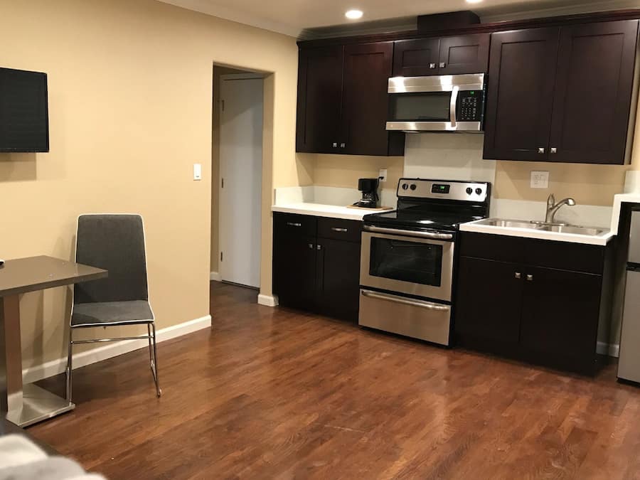 Suite | Private kitchenette