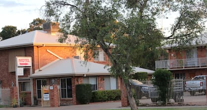 Red Cliffs Colonial Motor Lodge