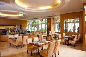 Dagelijks selfserviceontbijt (TWD 520 per persoon)