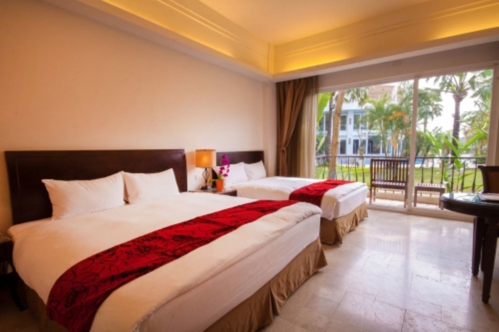 minibar, in-room safe, desk, blackout curtains