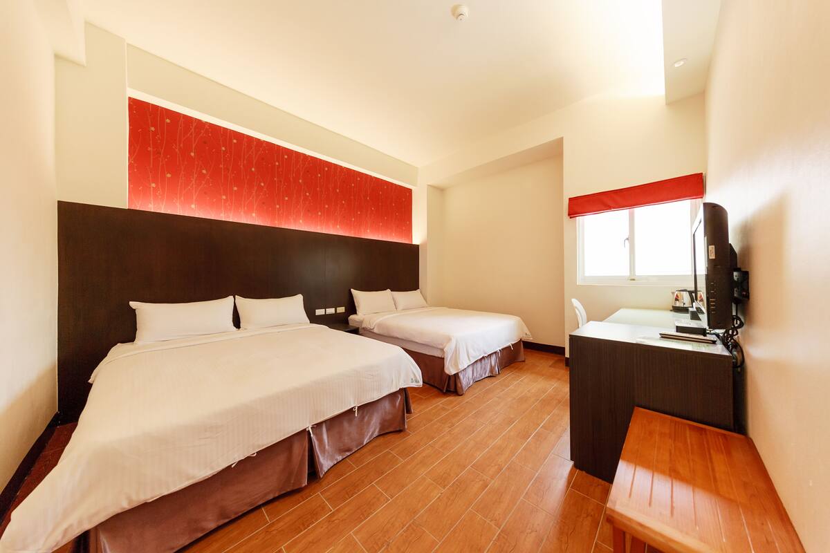 Elite Quadruple Room, 2 Double Beds | Premium bedding, down comforters, desk, soundproofing