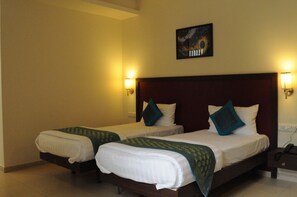 Luxury Studio | 1 bedroom, premium bedding, in-room safe, individually furnished