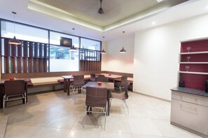 Restaurant - Ixora Suites (Bengaluru)