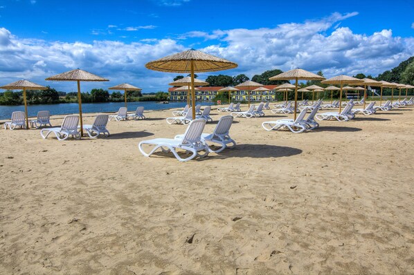 Private beach nearby - Sport- & Vital-Resort Neuer Hennings Hof (Perleberg)