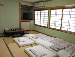 Japanese-Style Quadruple Room