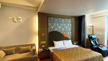 Superior Suite, Jetted Tub (Private Garage) | Desk, free WiFi