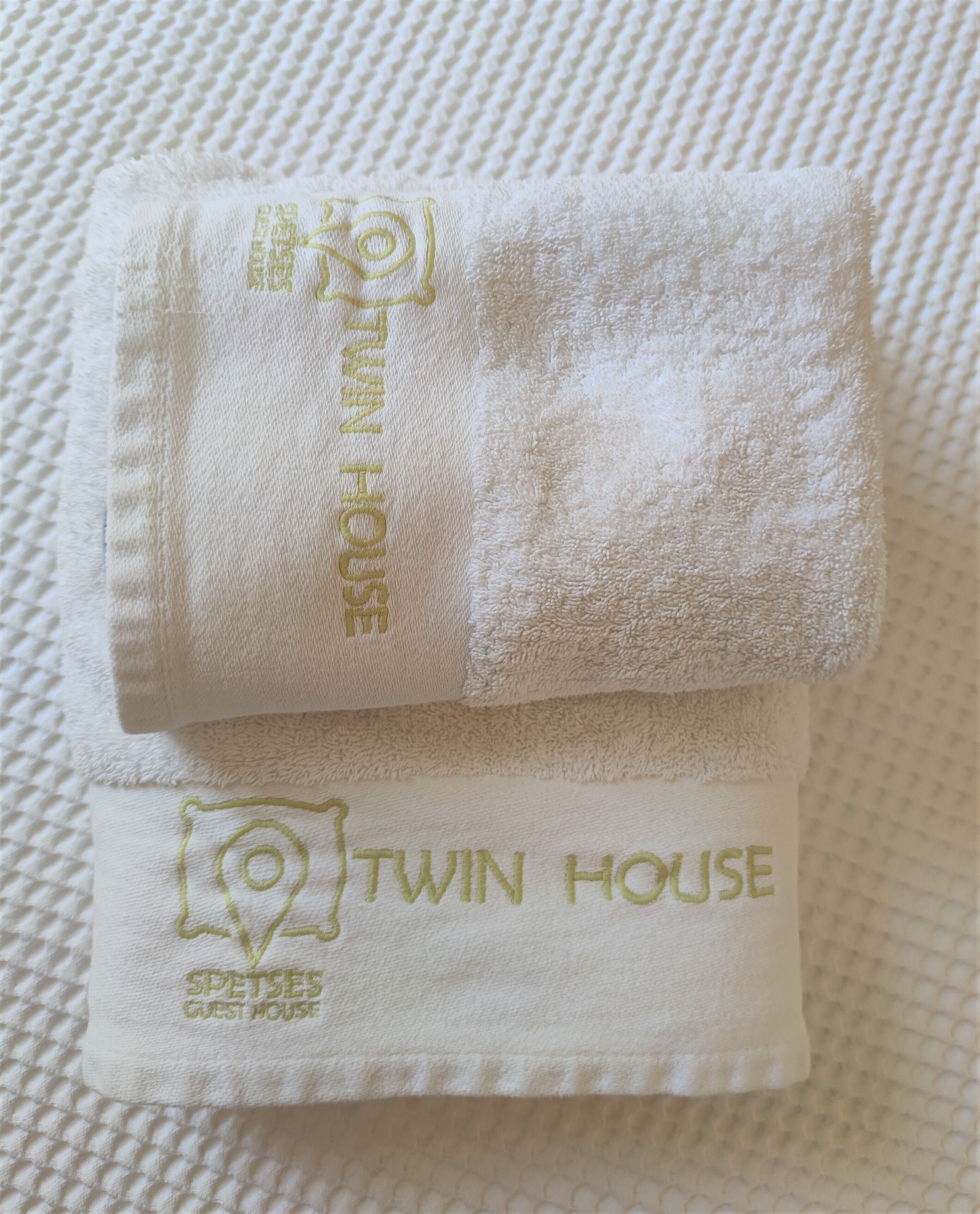 标准房 | 浴室 | 淋浴设施、名牌洗护用品、吹风机、毛巾