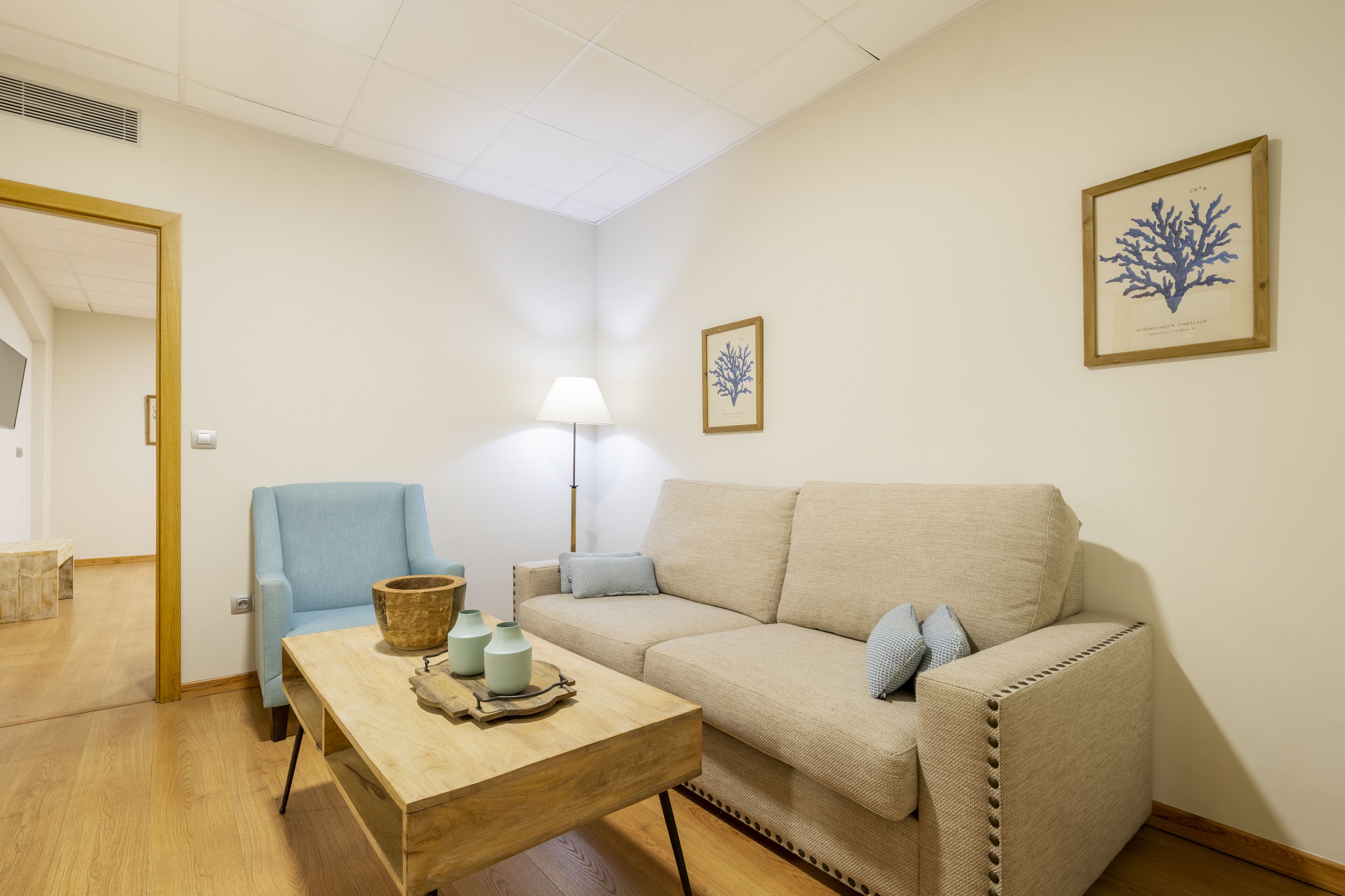 double room with extra bed (2 adults + 1 child) | hypo-allergenic bedding, minibar, in-room safe, desk