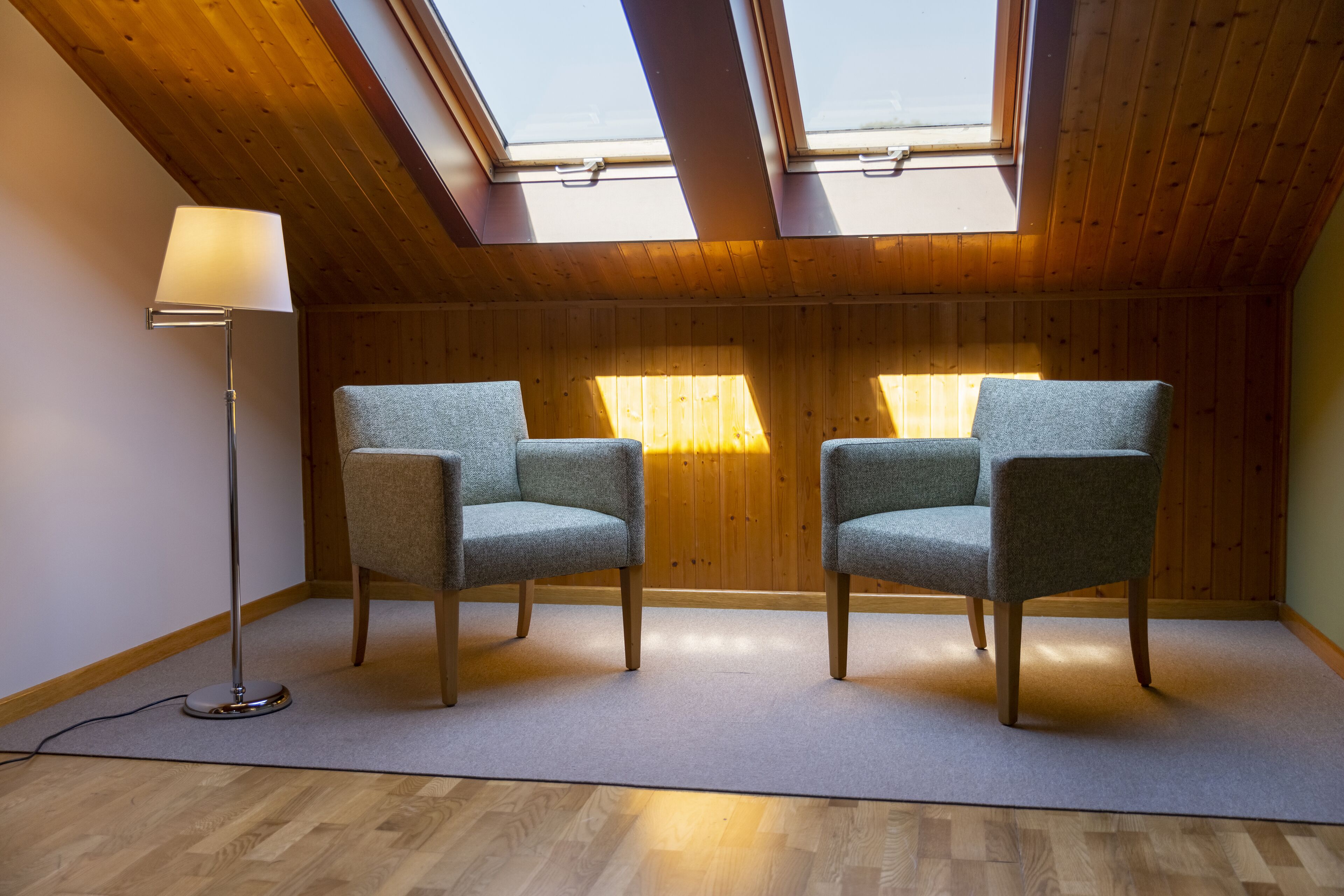 hypo-allergenic bedding, minibar, in-room safe, desk