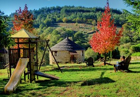Zona de juegos infantil al aire libre