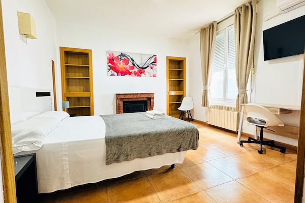 Superior Double Room | Desk, free WiFi, bed sheets
