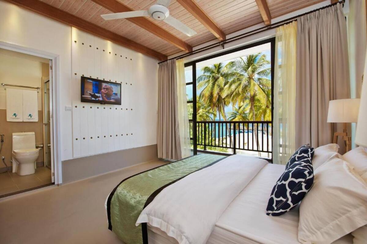 deluxe double room with balcony and partial sea view | view from room