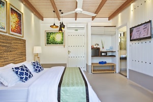 1 bedroom, Egyptian cotton sheets, premium bedding, minibar