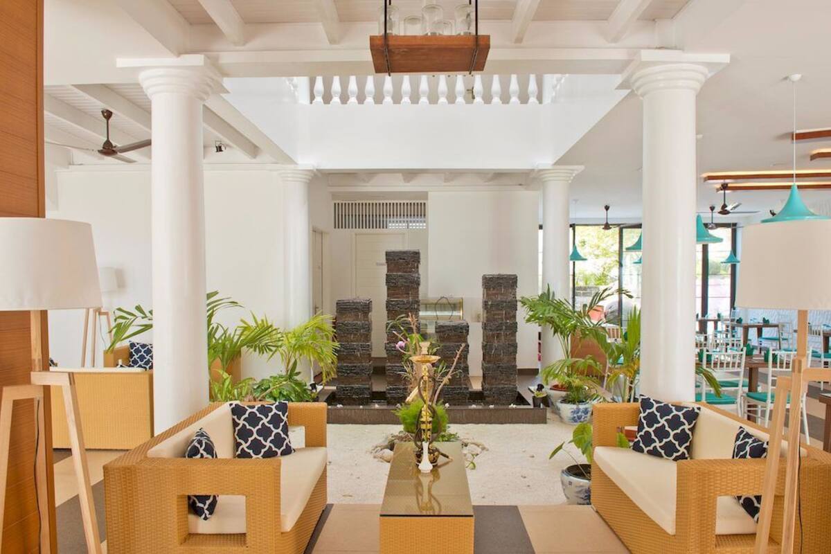 breakfast, lunch, dinner served; beach views