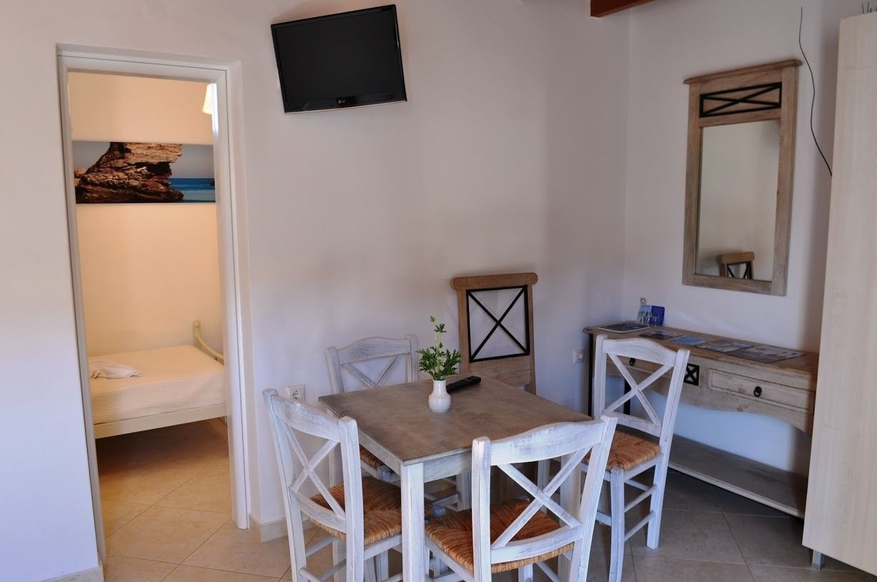 family apartment | living area | 17-inch flat-screen tv with cable channels, tv