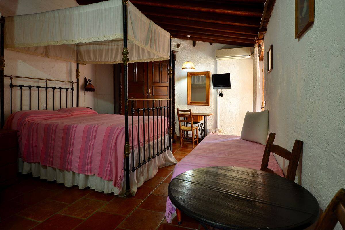 Standard Double Room | Living area
