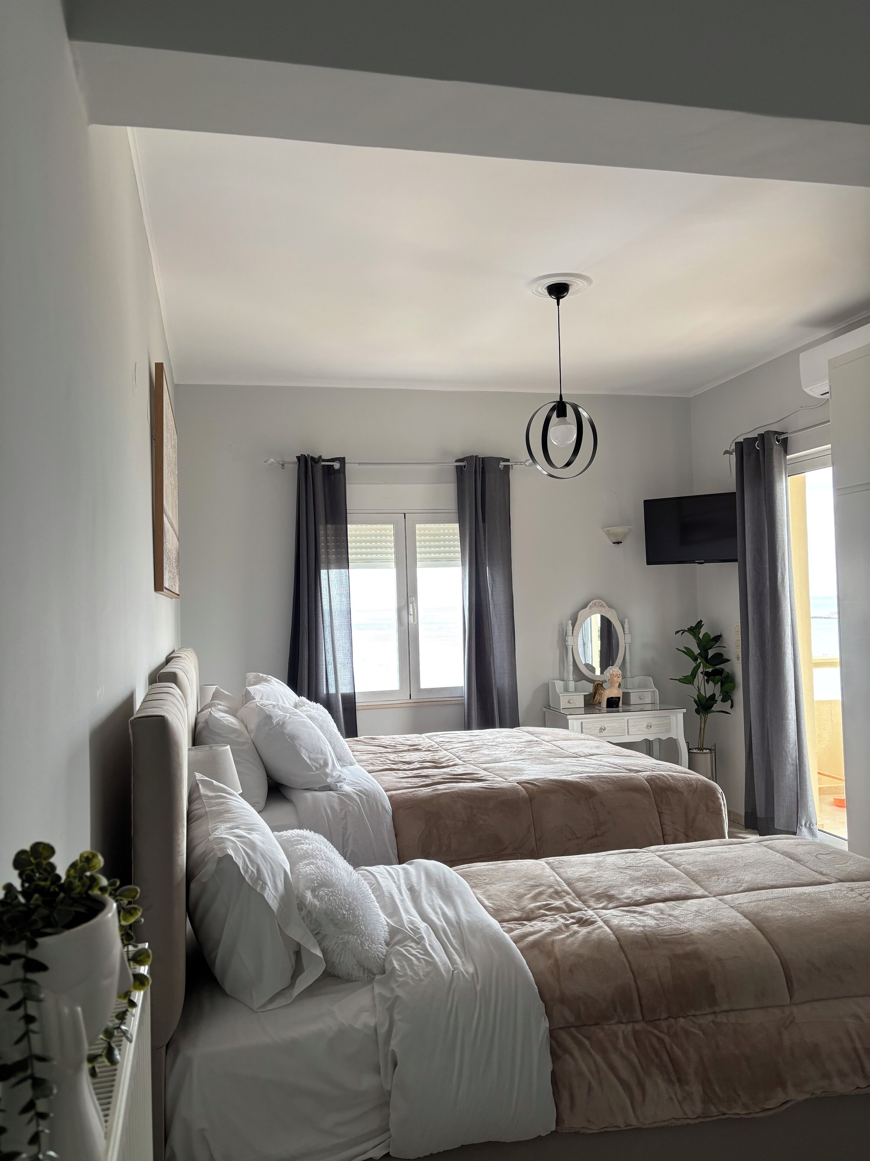 Studio, Multiple Beds (303)