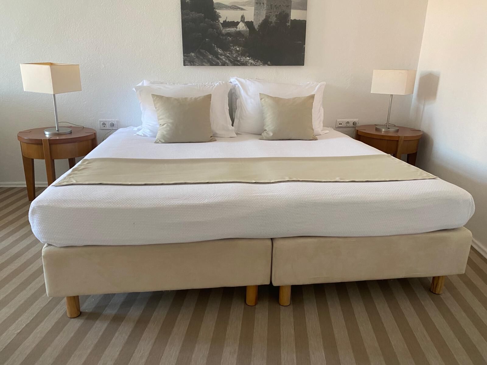 standard double or twin room (attick  ) | in-room safe, desk, iron/ironing board, free wifi