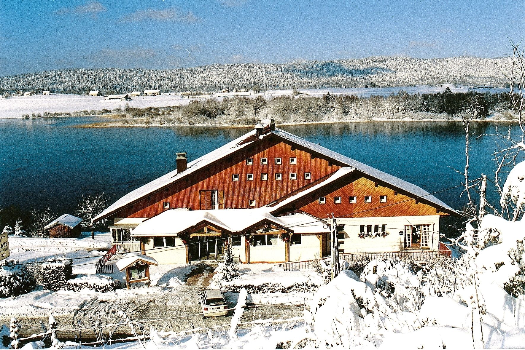 المنشأة من الخارج