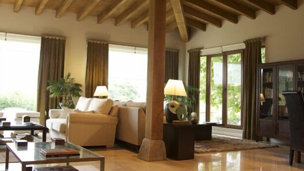 20-inch flat-screen TV with digital channels, TV - Posada Sotobosque (MORTERA DE PIELAGOS)