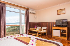 Ayar Deluxe | 迷你吧贈品、房內夾萬、書桌、遮光窗簾/窗簾