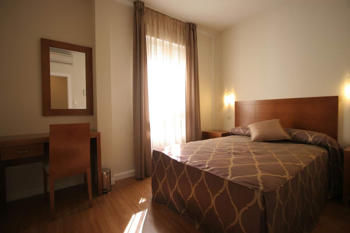 1 habitación, minibar, caja de seguridad en la habitación y escritorio