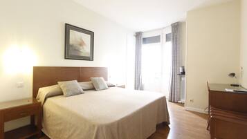 Superior Double Room | Minibar, in-room safe, desk, free WiFi