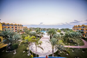 View from property - Carols Beau Rivage Hotel (Marsa Matrouh)