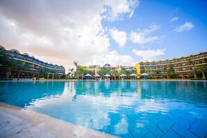 Indoor pool, outdoor pool - Carols Beau Rivage Hotel (Marsa Matrouh)