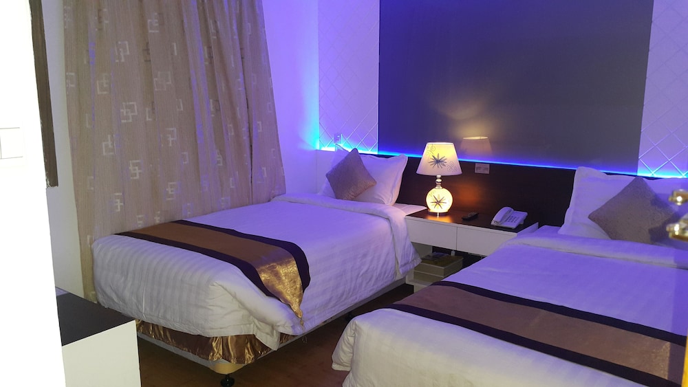 Hotel My World by null