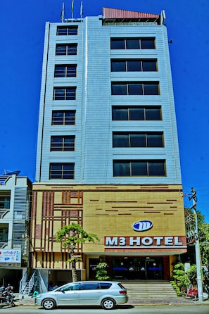 Property entrance - M3 Hotel (Mandalay)
