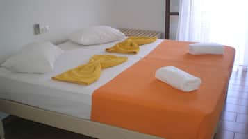 Deluxe Double or Twin Room, 1 Double or 2 Twin Beds | In-room safe, iron/ironing board (on request), WiFi (free), bed sheets