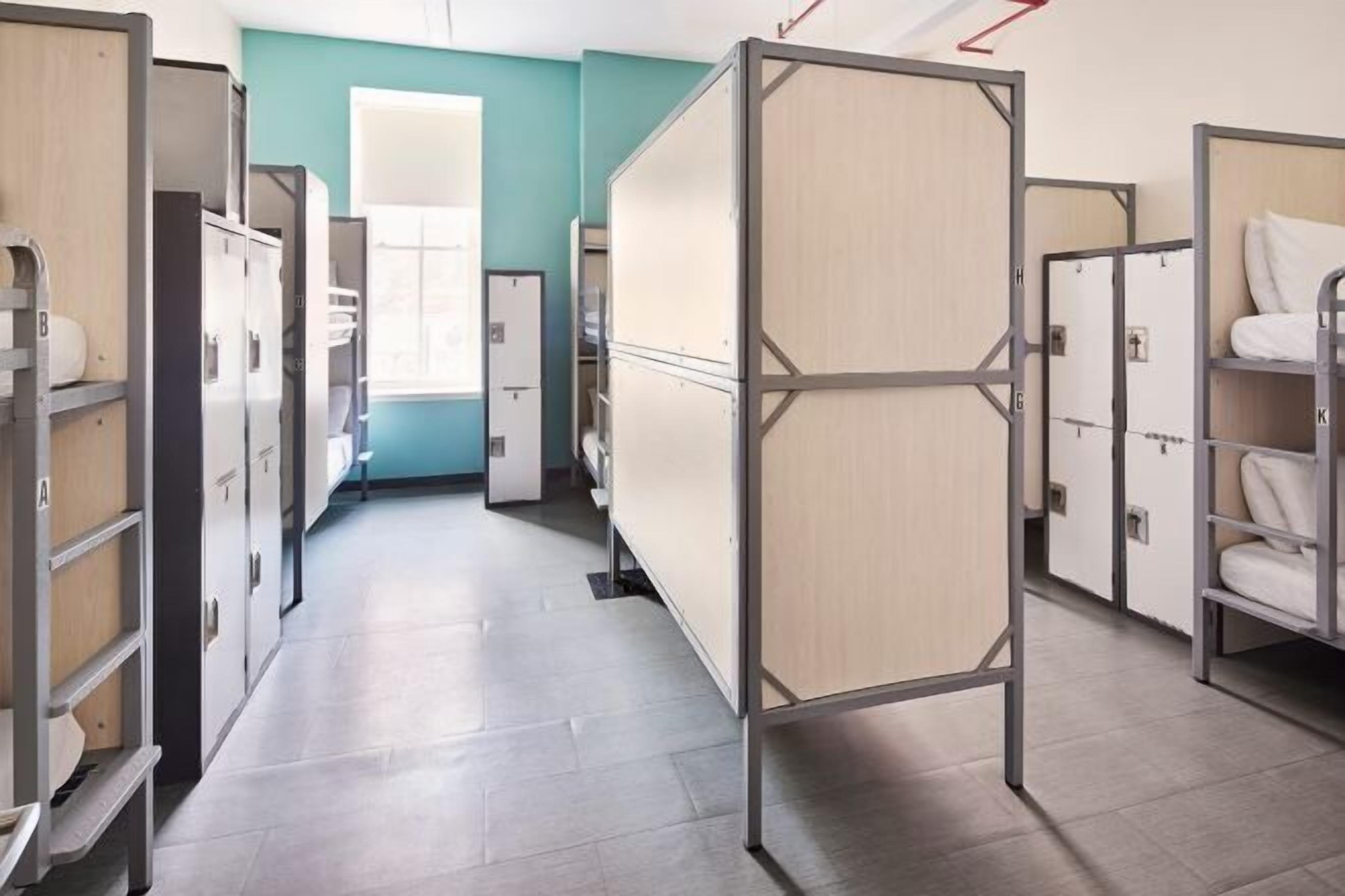 Coffres-forts dans les chambres, Wi-Fi gratuit, draps fournis