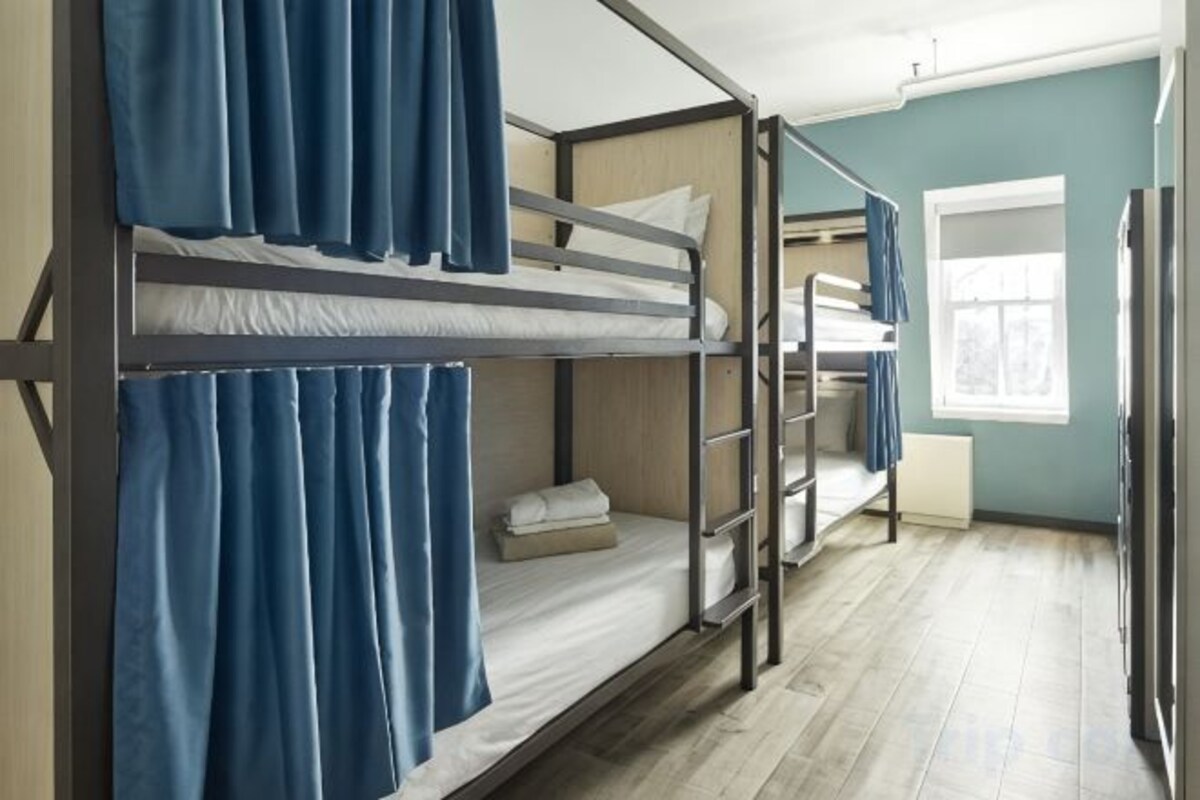 In-room safe, free WiFi, bed sheets