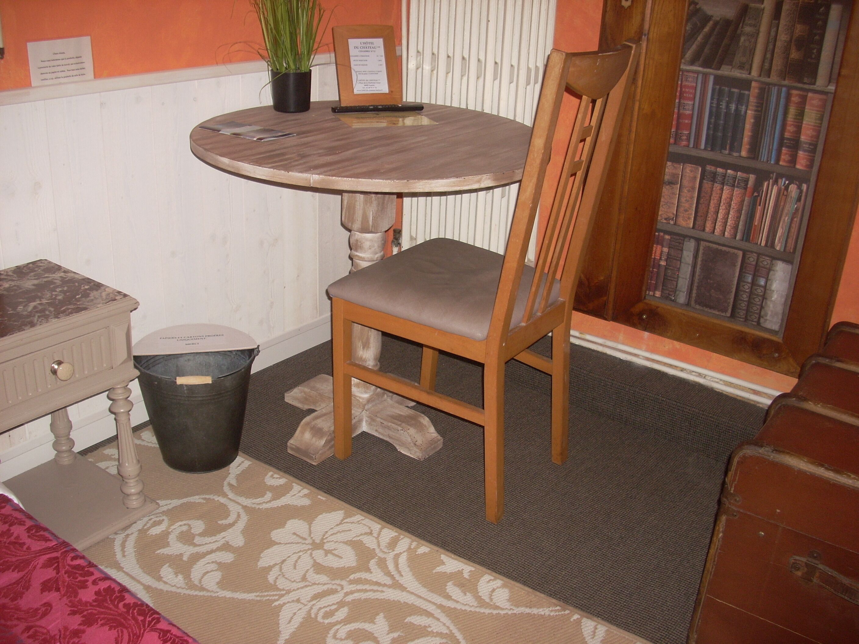 standard single room | desk, free wifi, bed sheets