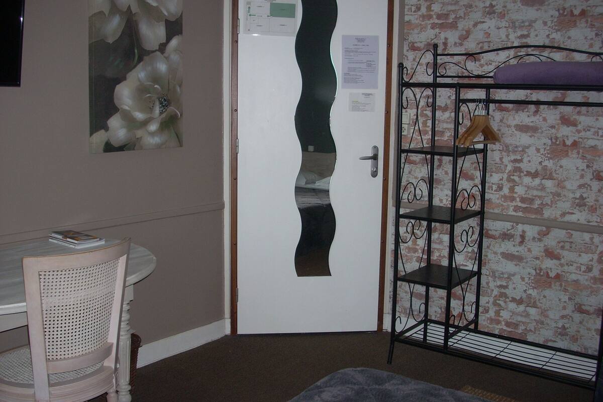 superior double room | desk, free wifi, bed sheets