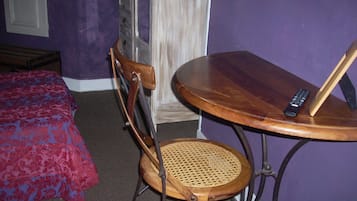 Standard Single Room | Desk, free WiFi, bed sheets