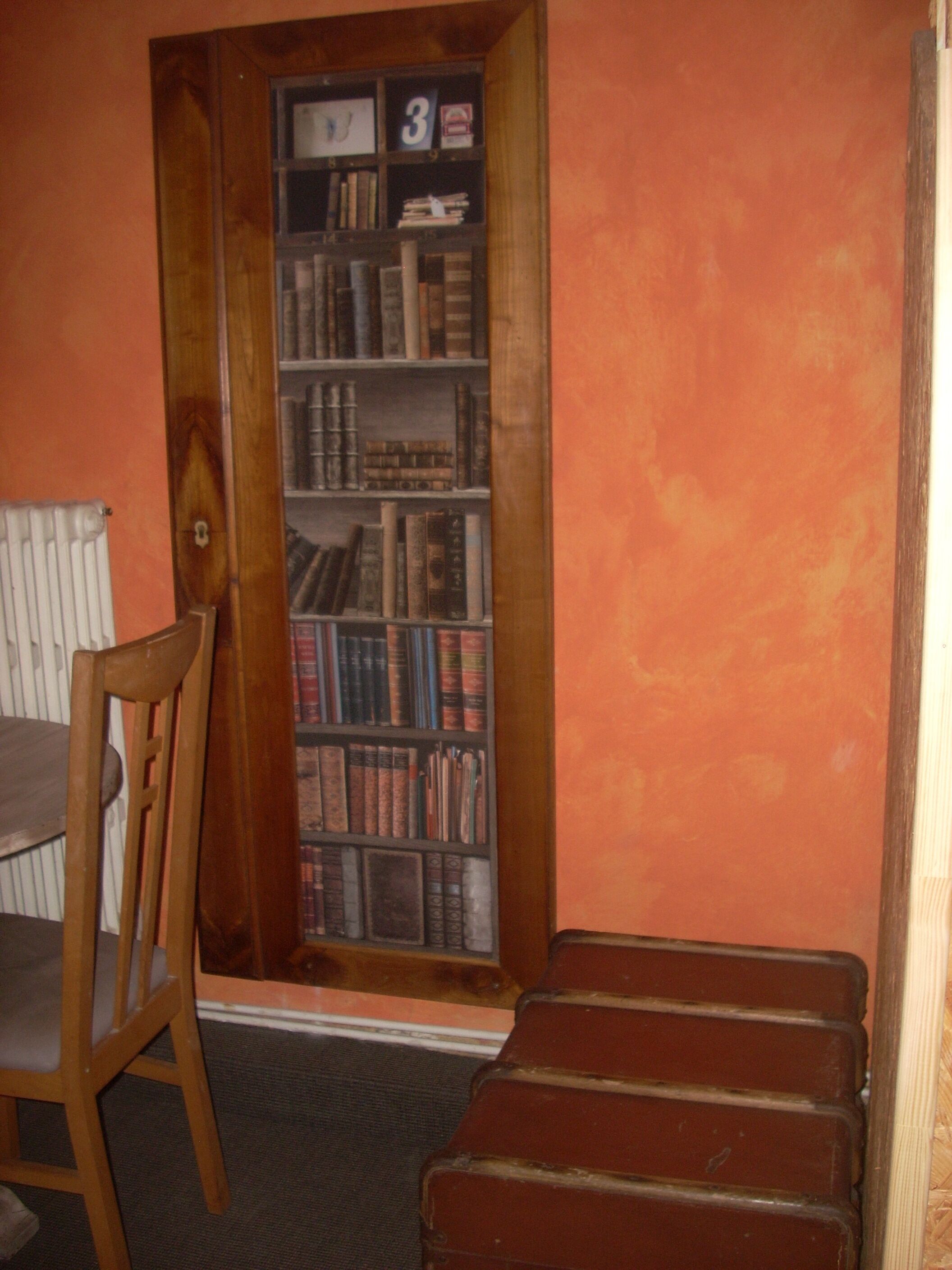 standard single room | desk, free wifi, bed sheets