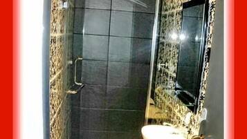 Shower, towels