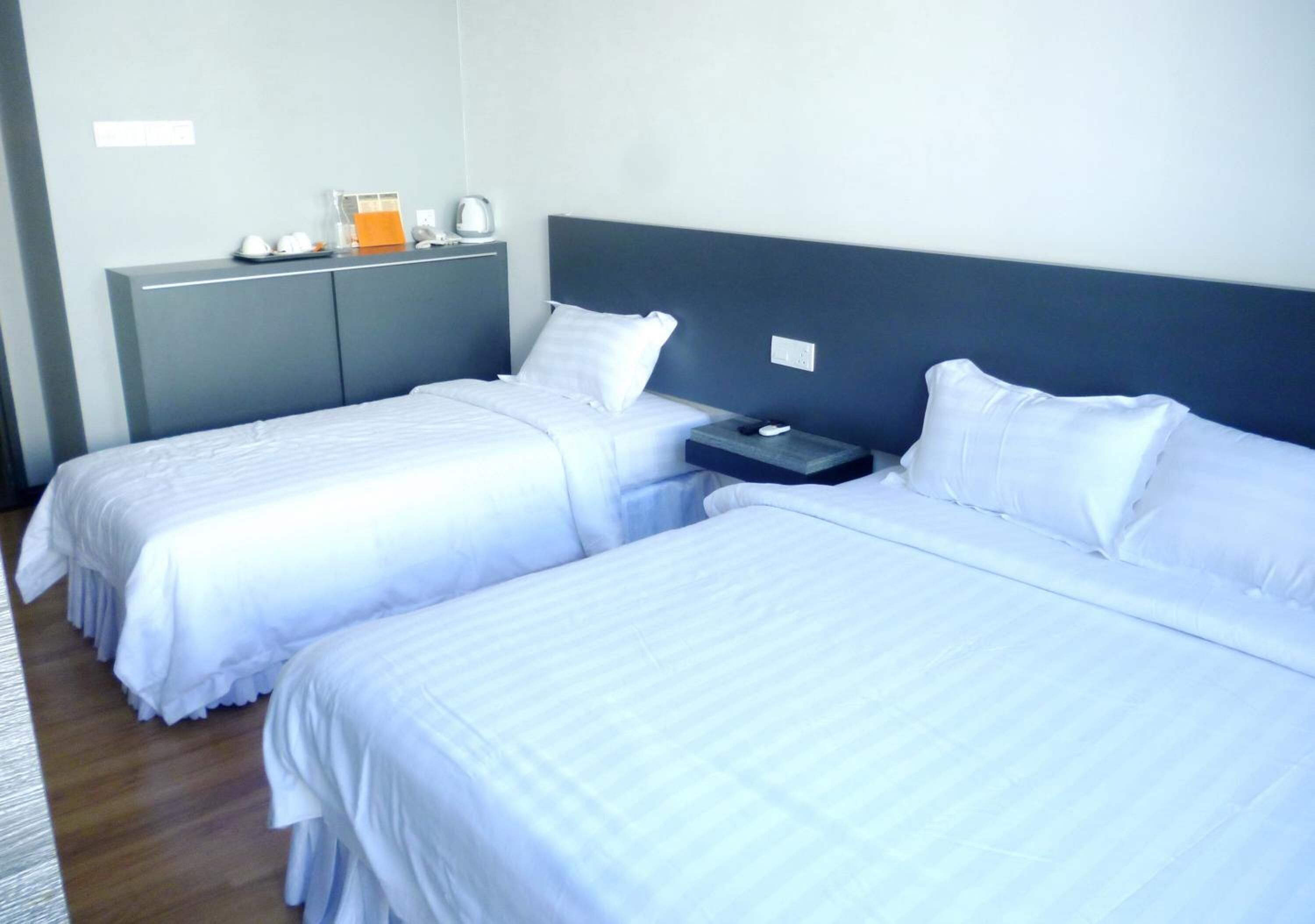 desk, iron/ironing board, free wifi