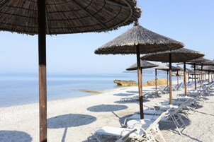 Ubicación a pie de playa, vóley playa y bar en la playa