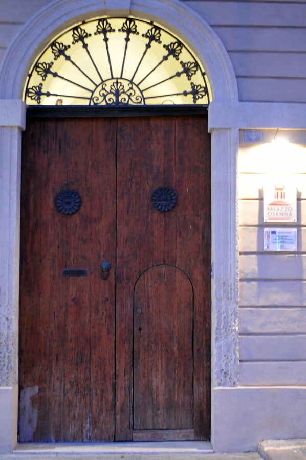 Entrada de la propiedad